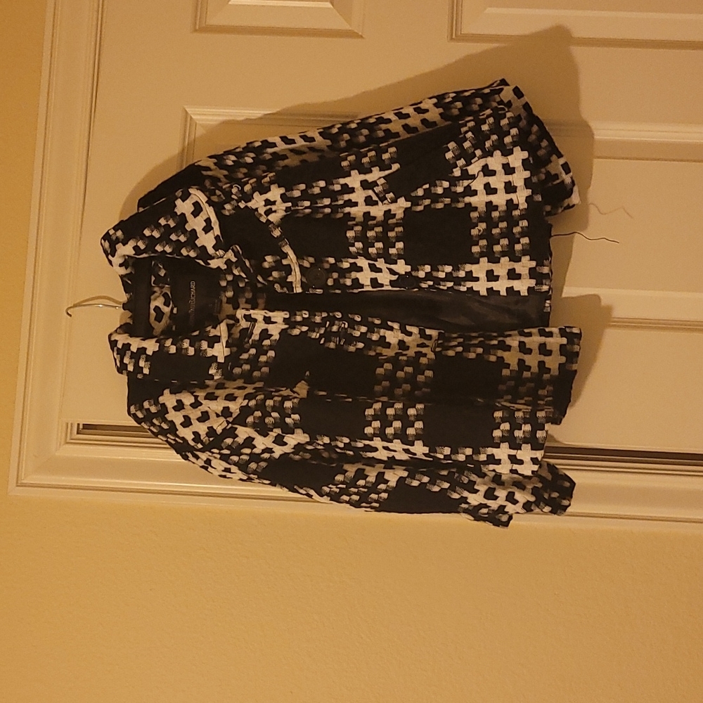 Super cute houndstooth jacket